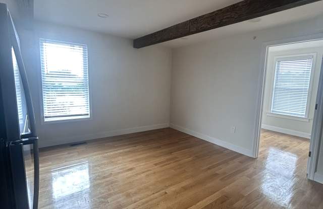 12 Greenwood Pl Gallery 2