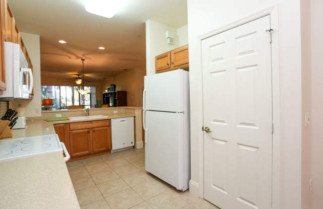 Charming Golf Condo in Vasari OPEN ALL YEAR ON SEASON AND OFF photos photos