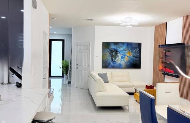3409 West 92nd Place Gallery 3