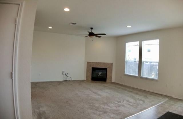 6200 Garden Rose Path Gallery 4