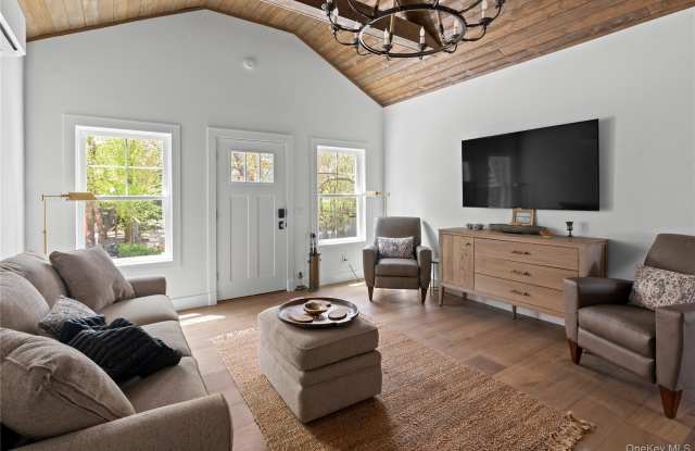 274 Cottage Walk Gallery 3