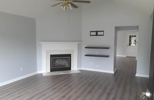 408 Robins West Parkway Gallery 4