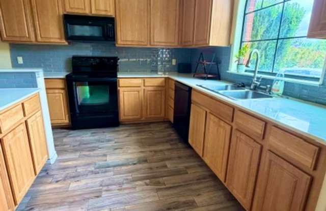 1405 Delsie Dr #B, Lakeway, Texas 78734 Gallery 4