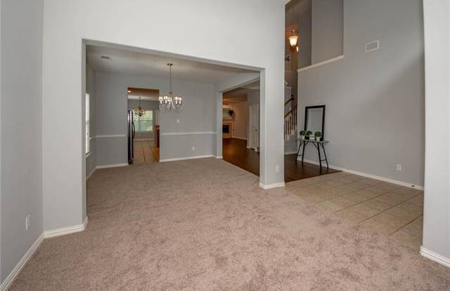 2813 Laurel Oak Drive Gallery 3