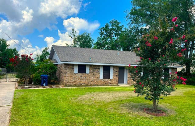 121 P W West Drive - 121 P West West Drive, DeRidder, LA 70634