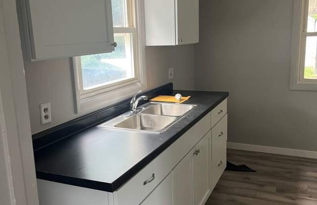 SPACIOUS 3 BEDROOM HOME READY TO WELCOME YOU Gallery 1