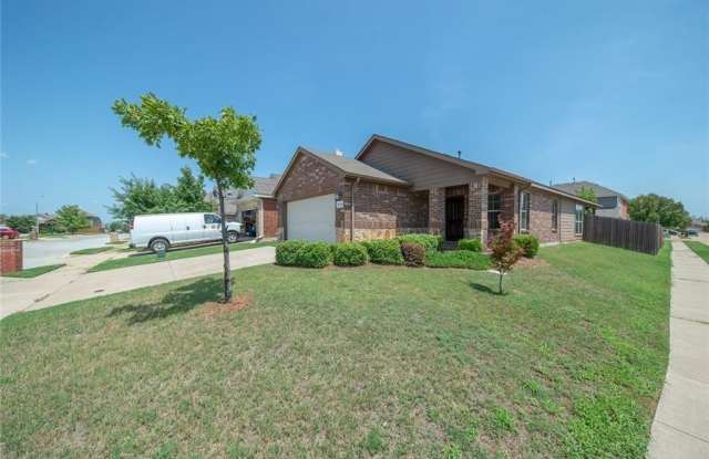 509 Vidalia Court - 509 Vidalia Court, Fort Worth, TX 76052