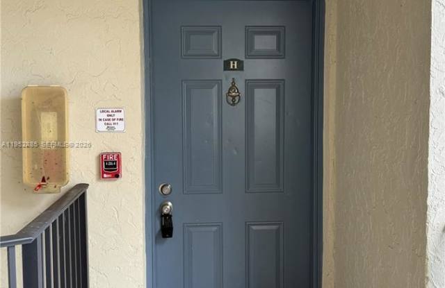 1453 Lake Crystal Dr photos photos