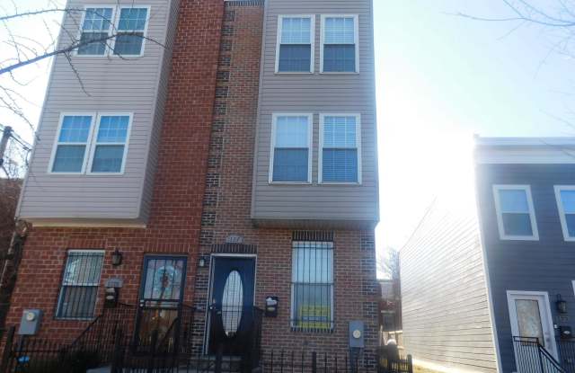 1127 HOLBROOK NE - 1127 Holbrook Terrace NE, Washington, DC 20002