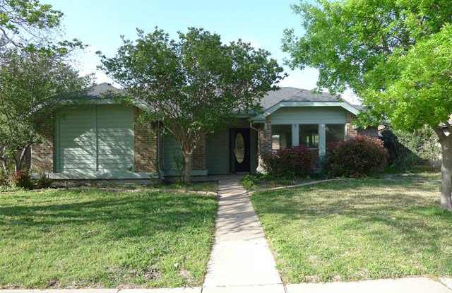 2103 Stein Way - 2103 Stein Way, Carrollton, TX 75007