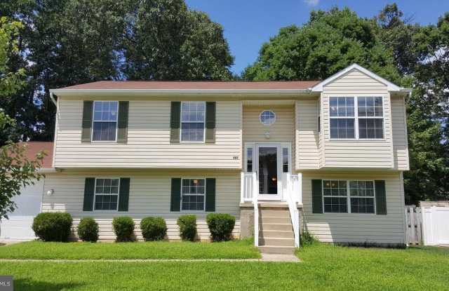 SFH Glen Burnie - 402 Pine Way Drive, Glen Burnie, MD 21060