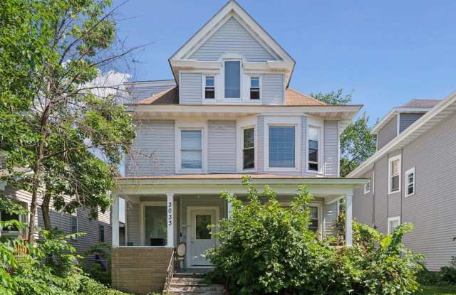 3033 Park Avenue - 2 photos photos