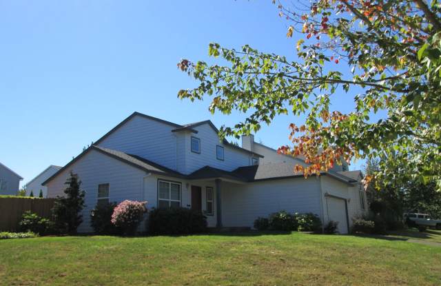 17816 SW Gillette Lane ~ Wonderful Home on Corner Lot - 17816 Southwest Gillette Lane, Sherwood, OR 97140