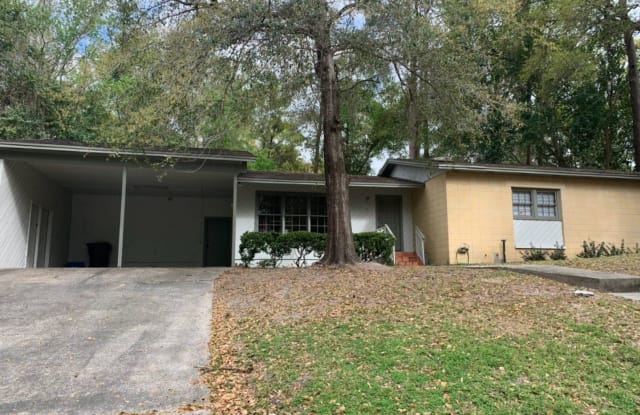 15 NW 29th Street - 15 Northwest 29th Street, Gainesville, FL 32607