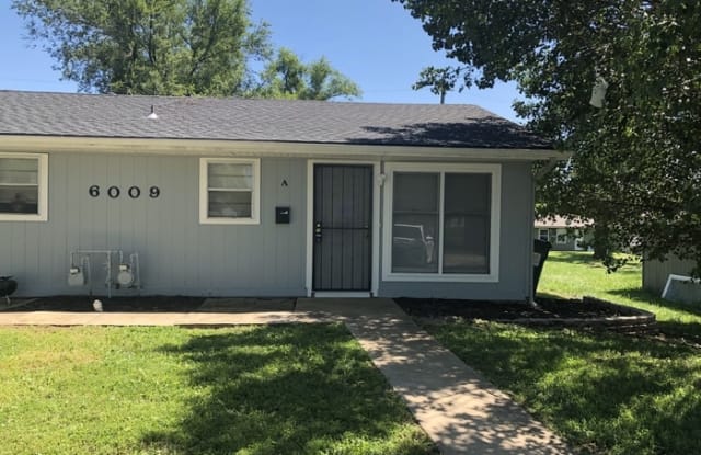 6009 East 153 Street - 6009 East 153 Street, Grandview, MO 64030