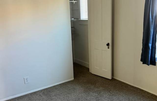 521 Floral Ave Gallery 4