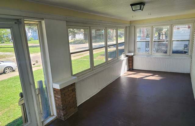 4 Bed / 1.5 Bath Fully Updated Home Gallery 4