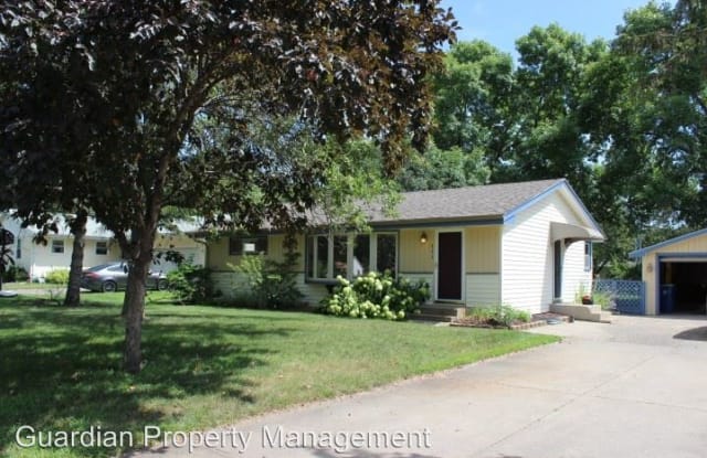 711 Baxter St - 711 Baxter Street North, Champlin, MN 55316