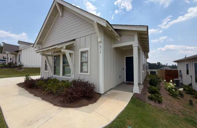 Beautiful Newer Construction Home on Mimms Trail! photos photos