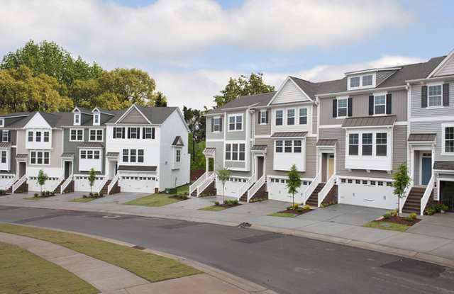 208 Spaniel Drive Gallery 2