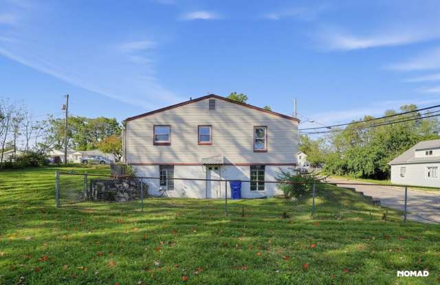 Charming 3BR House in Springfield Gallery 3