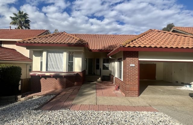 8527 Cloudcroft Way - 8527 Cloudcroft Way, Orangevale, CA 95662