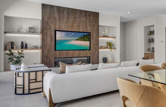 10528 Garden Light Drive Gallery 1