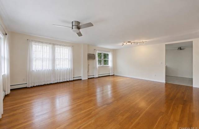 235 Bronx River Road Gallery 3