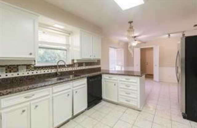 907 Windsong Trail Gallery 4