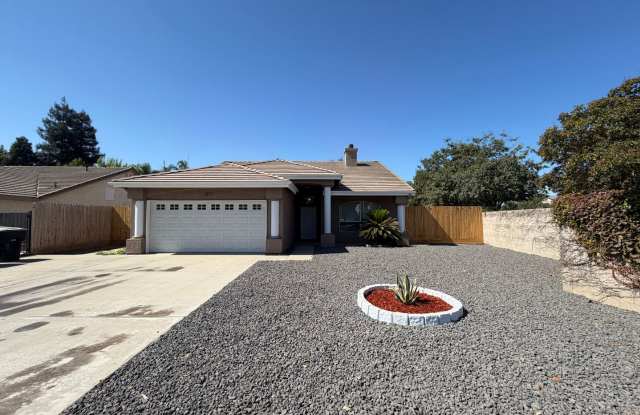 Nice home for rent in Visalia! photos photos