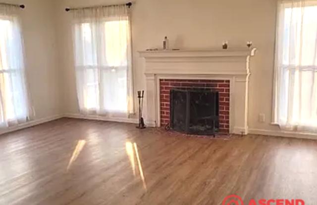 Spacious 3BD/2.5BA Home in Coalinga ! Gallery 3