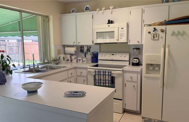 13325 SW 100th Ter Gallery 4