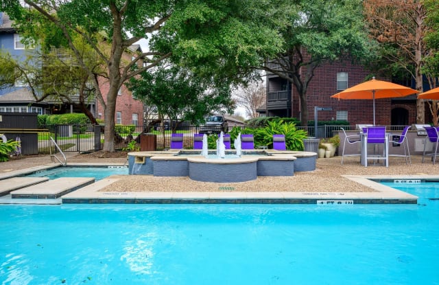 Alon at Castle Hills photos photos