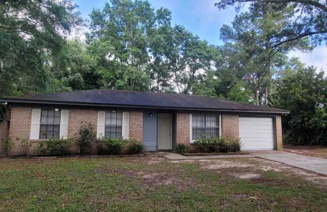 CHARMING SE 3/1.5 w/ Garage, Washer/Dryer, Large Privacy Fenced Yard, & Tile Floors Throughout! Avail July 1st for $1600/month! photos photos