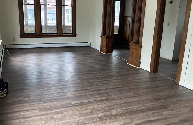 153 West Bridge Street - A Gallery 4