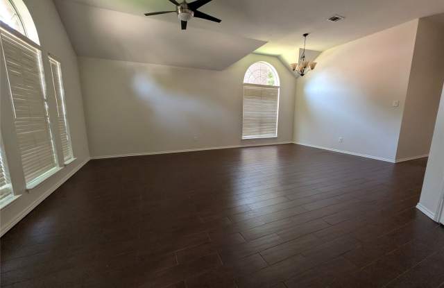 1705 Ingleside Drive Gallery 2