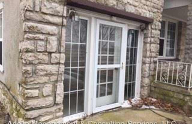 11919 North Robin Hood Lane Gallery 4