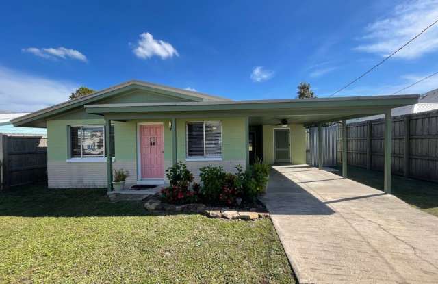 For Lease - 3 BR|2 BA in Bid-a-Wee Beach! Walk to Private Beach! - 305 Tarpon Street, Panama City Beach, FL 32413