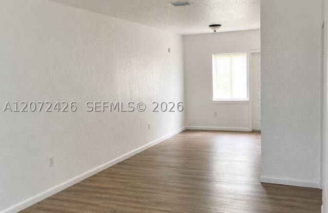 8308 NW 2nd Ave Gallery 3