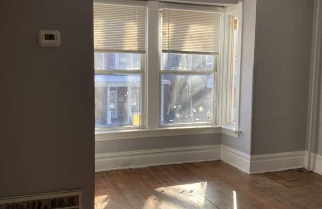1926 Chestnut Street - 2 Gallery 3