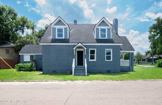 550 BIRCH Street photos photos