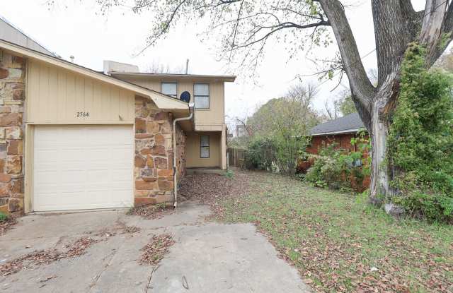 2564 S Jamestown — Spacious 2 Bed, 1.5 Bath Duplex - 2564 South Jamestown Avenue, Tulsa, OK 74114