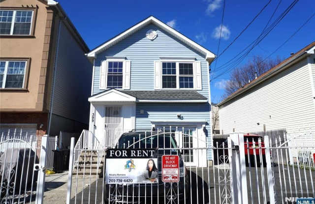 399 6th Street photos photos