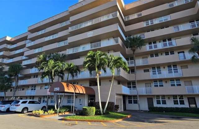 250 Jacaranda Dr photos photos