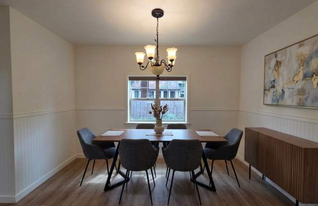 Three Bedroom/2.5 Bath Duplex | Available Now! Gallery 4