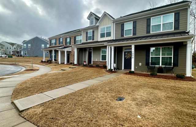 3 Bedroom Townhouse in Lovely Belmont Gallery 2