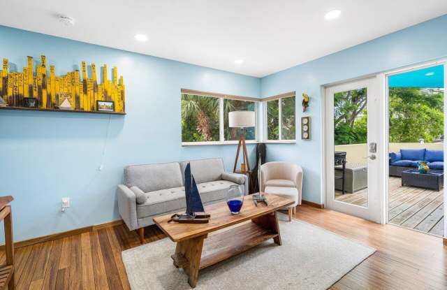 300 SE 7th Avenue - 300 Southeast 7th Avenue, Delray Beach, FL 33483