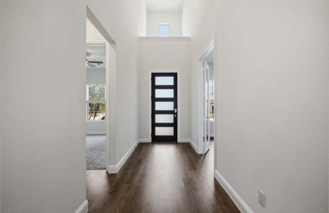 212 Lake Forest Trail Gallery 3
