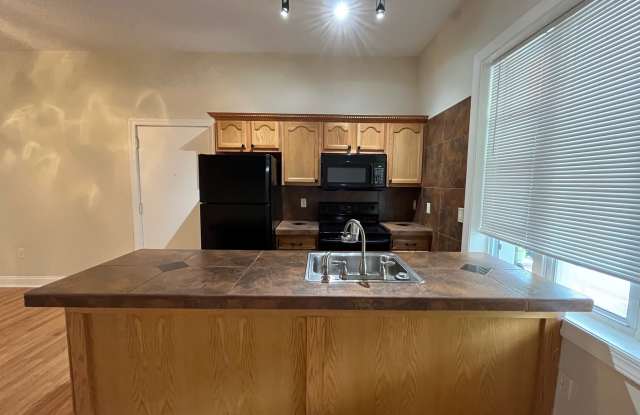 219 S Fairmount St, Apt 1 Gallery 4