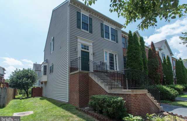 2 ROCKINGHAM CT photos photos